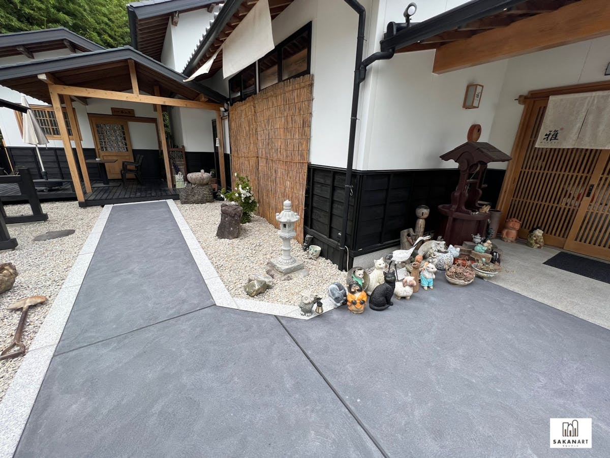 バイフェロックス黒で金鏝仕上げ カラーコンクリート施工事例 バイフェロックス黒で金鏝仕上げ カラーコンクリート施工事例