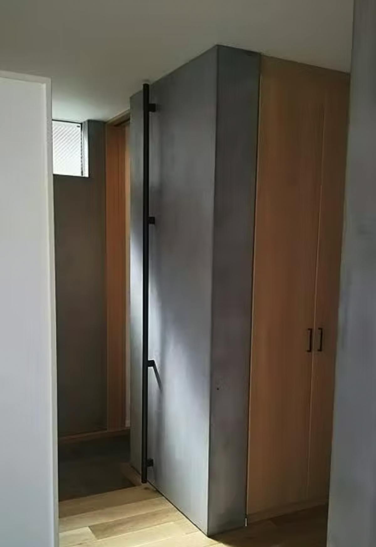 玄関モールテックス