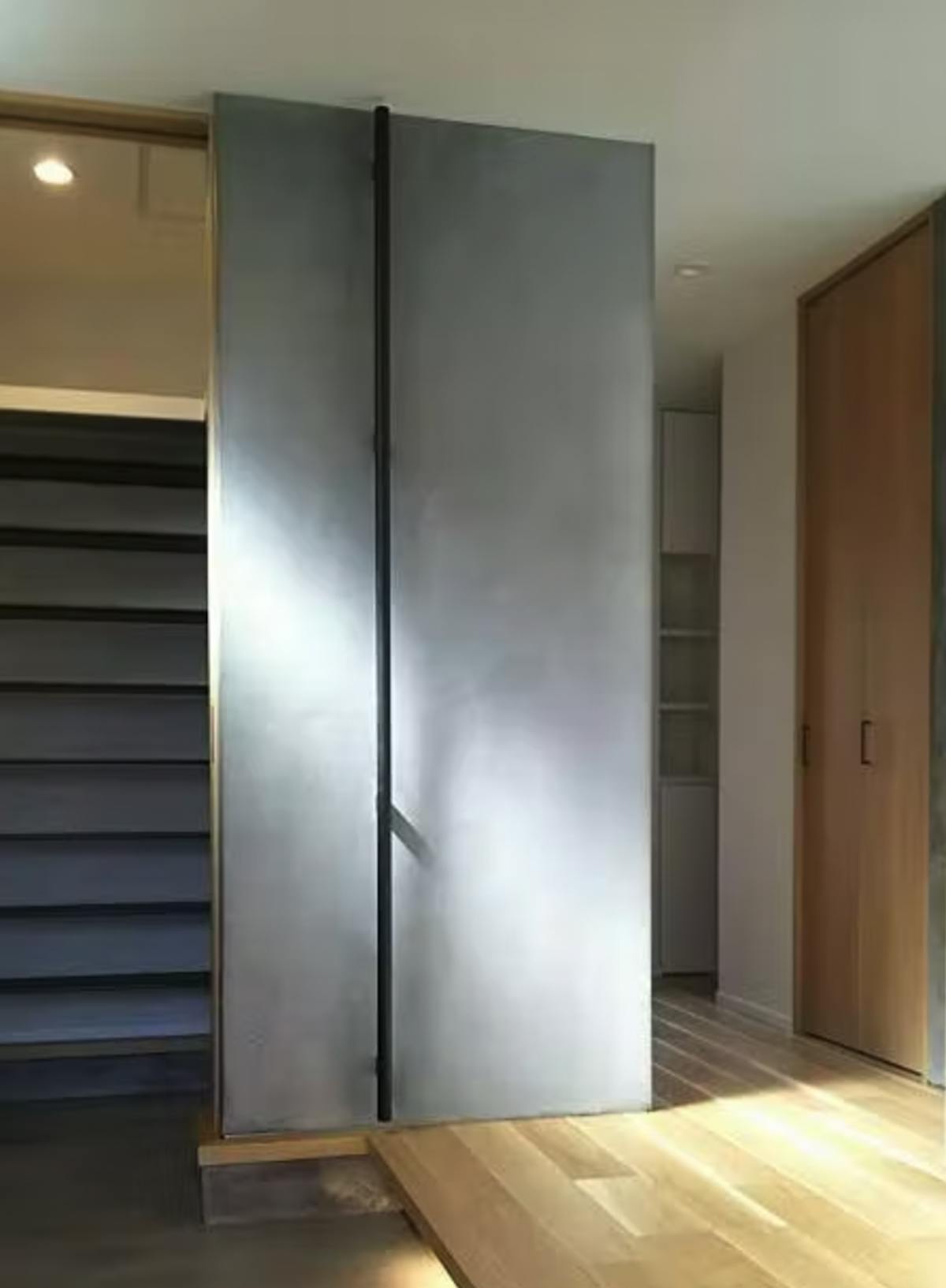 玄関モールテックス