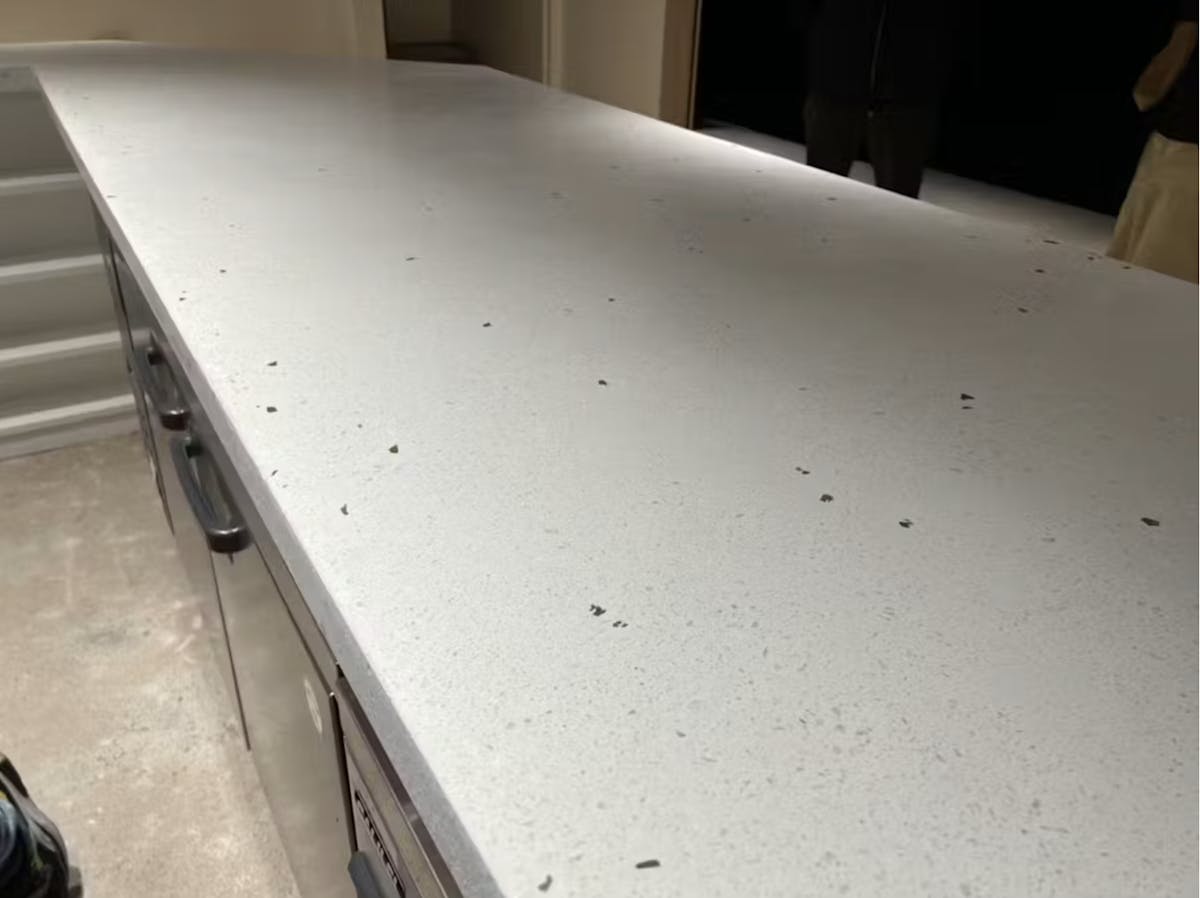 ビールストーン　テーブル